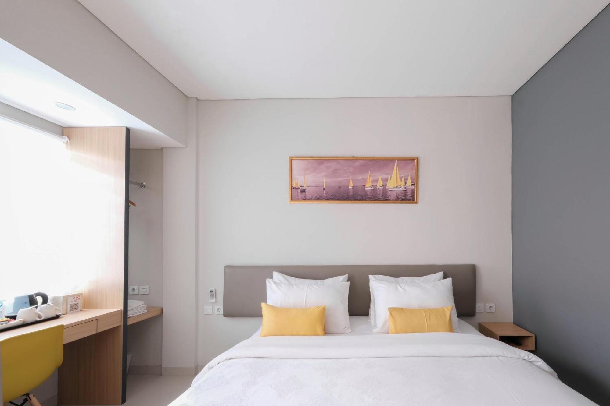 S101 Hotels スマラン エクステリア 写真