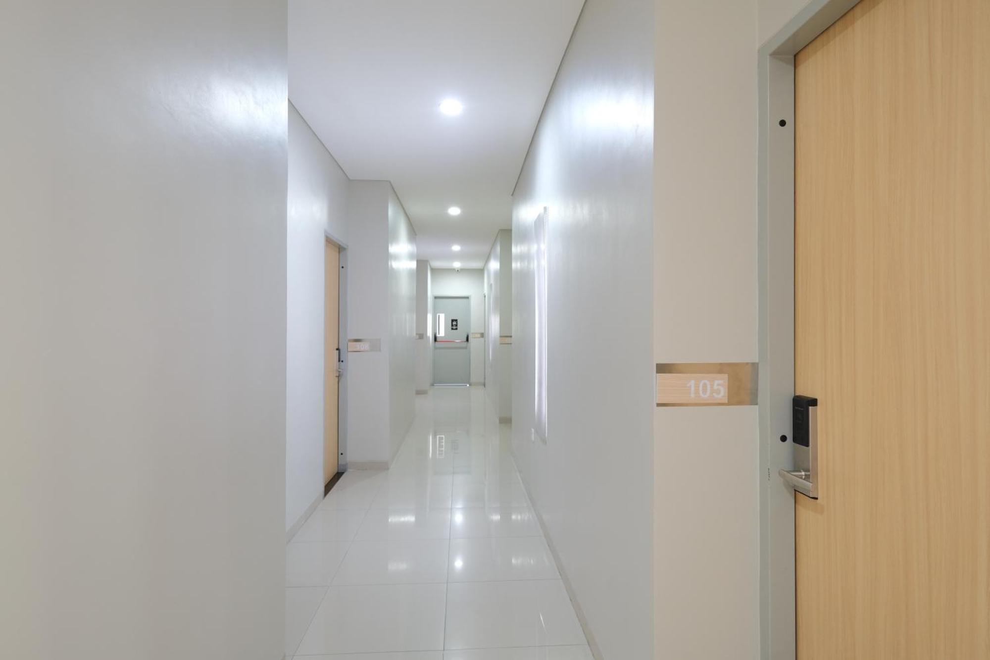 S101 Hotels スマラン エクステリア 写真