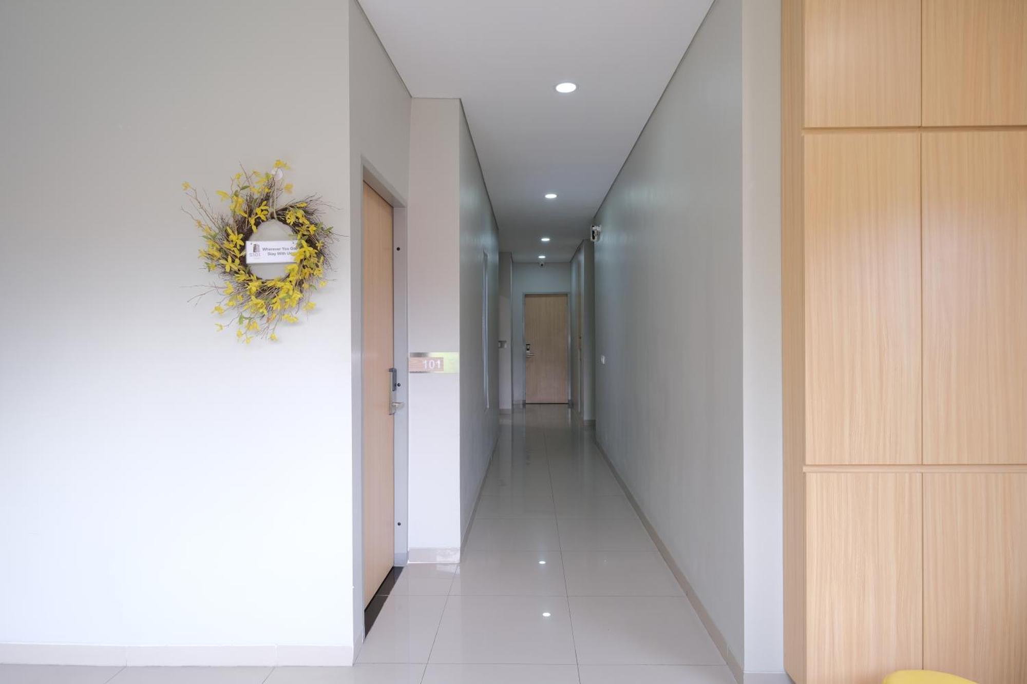 S101 Hotels スマラン エクステリア 写真