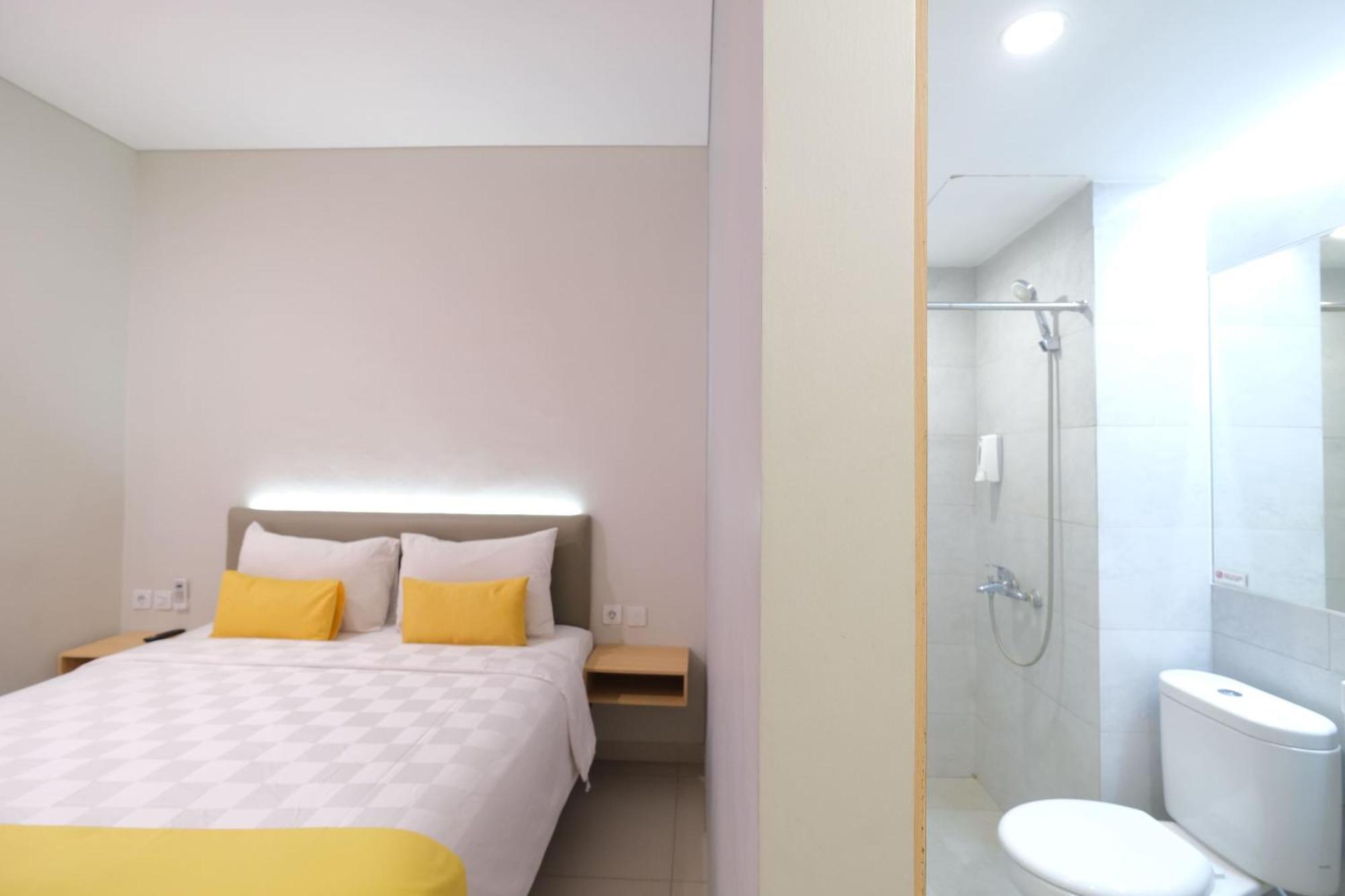 S101 Hotels スマラン エクステリア 写真